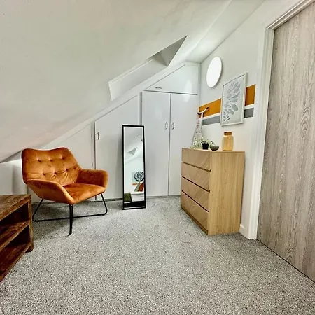 Stylish One Bedroom & A Sofa Bed Cardiff Exterior photo